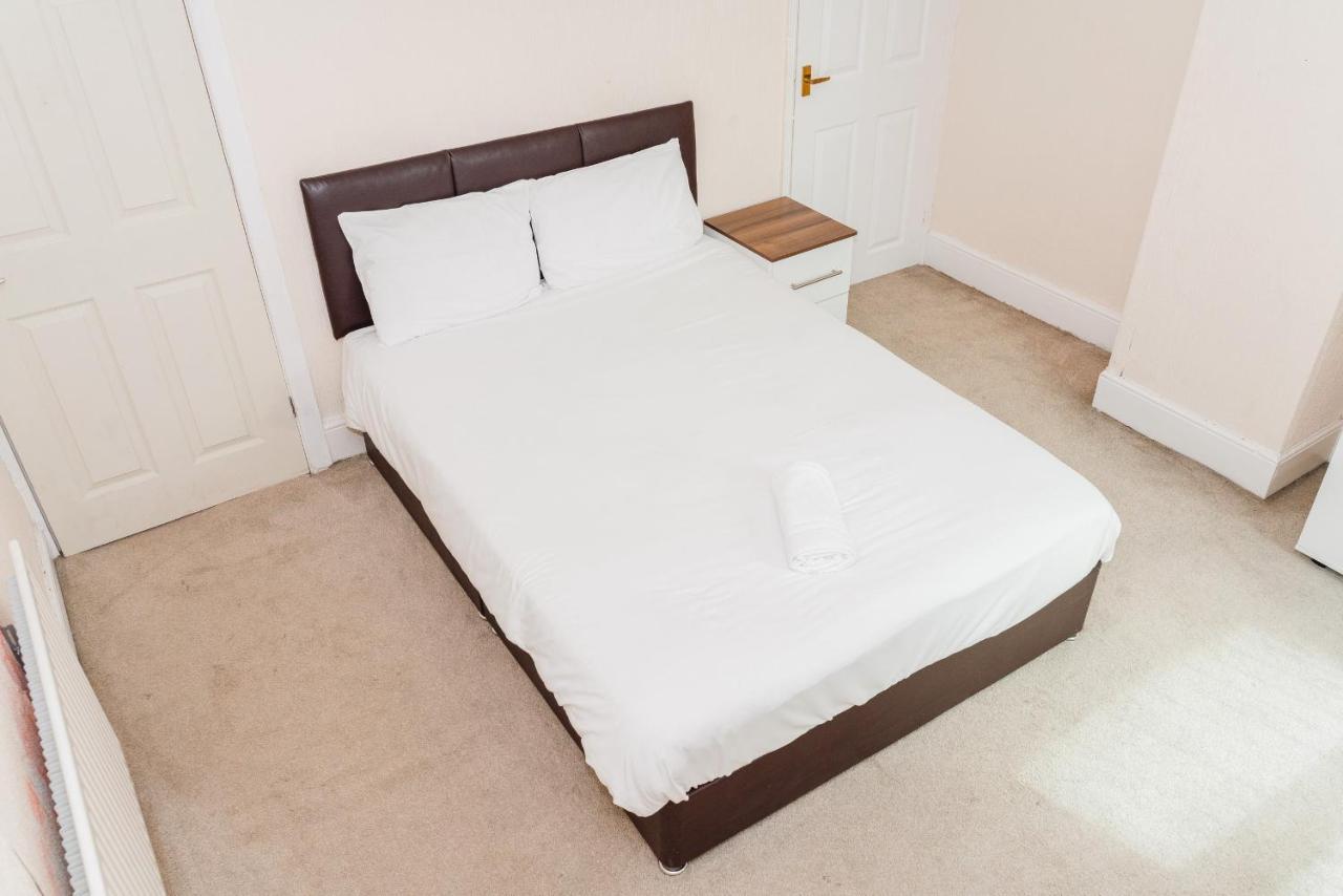 City Rooms In Stoke City Buitenkant foto